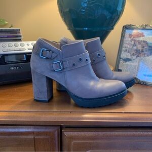 Naturalizer Women's Taupe Heeled Boots